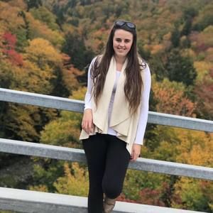 Meet your Posher, Olivia